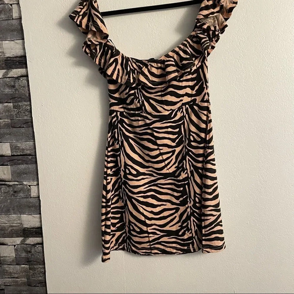 Missguided off the shoulder dress - Picture 15 of 15